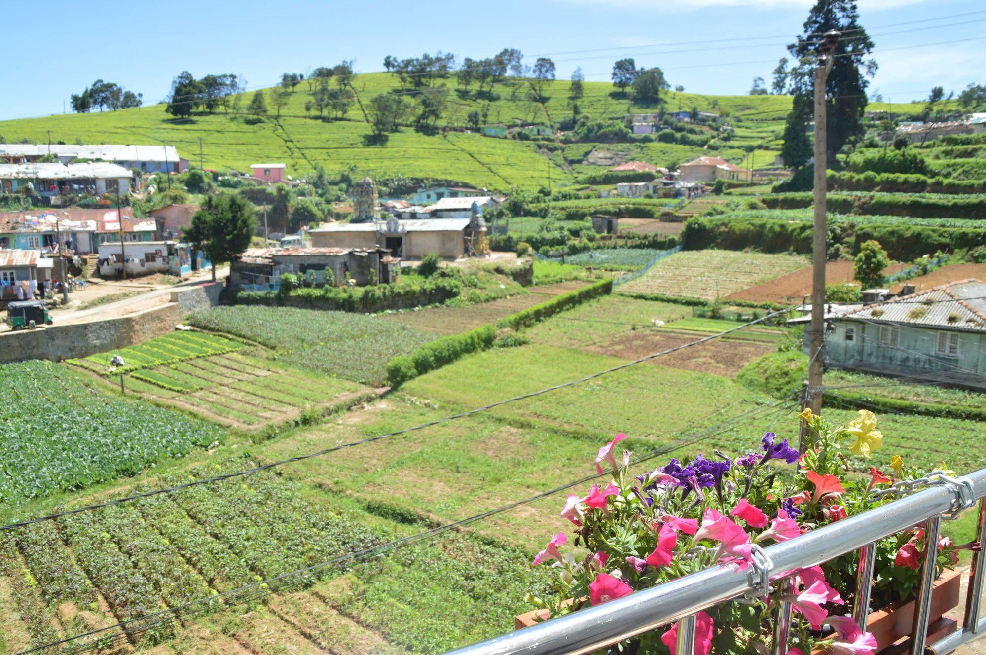 Royal Hills Nuwara Eliya Hotel Exterior photo